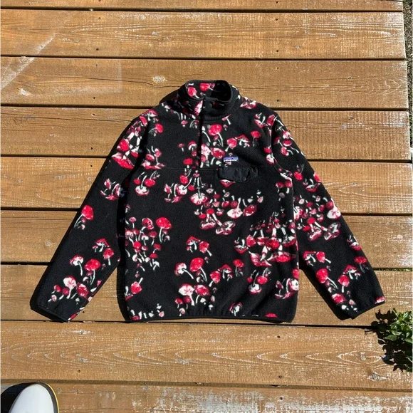 Mushroom Patagonia Synchilla Snap-T Fleece - Picture 8 of 8